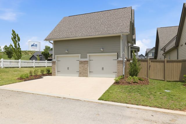 624 Flathead Aly, Thompsons Station, TN 37179