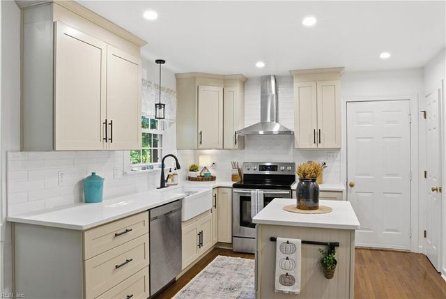 109 Spinnaker Run CT, Smithfield, VA 23430