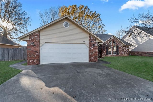 308 S Taft Avenue, Wagoner, OK 74477