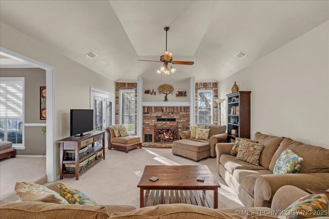 308 S Taft Avenue, Wagoner, OK 74477