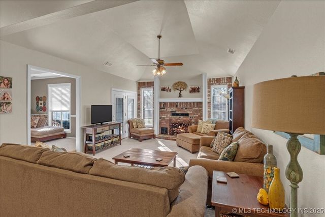 308 S Taft Avenue, Wagoner, OK 74477