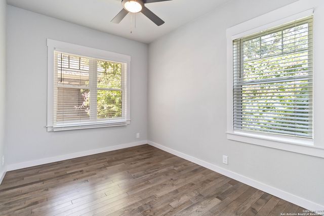 935 W Craig, San Antonio, TX 78201