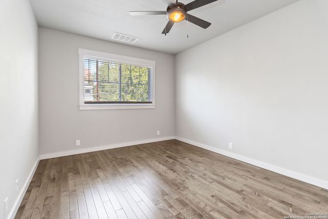 935 W Craig, San Antonio, TX 78201
