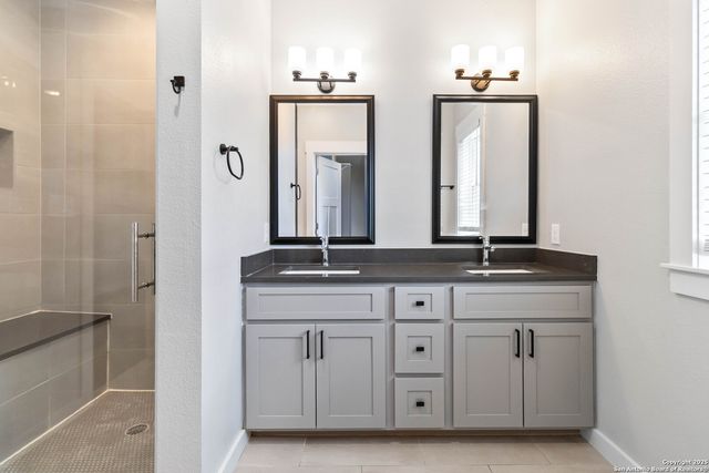 935 W Craig, San Antonio, TX 78201