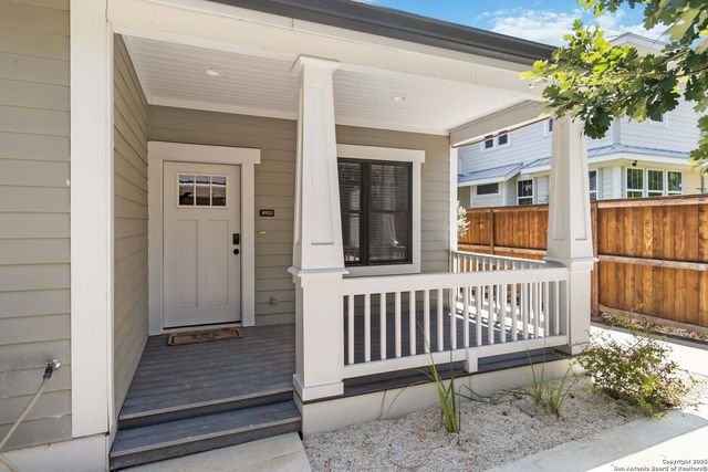 935 W Craig, San Antonio, TX 78201