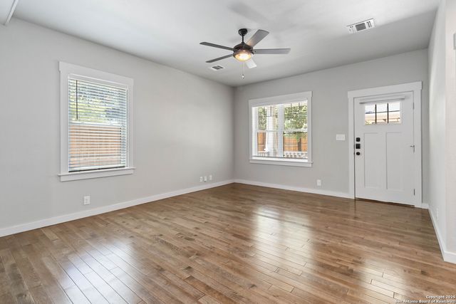 935 W Craig, San Antonio, TX 78201