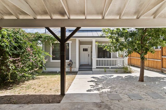 935 W Craig, San Antonio, TX 78201