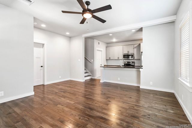 935 W Craig, San Antonio, TX 78201