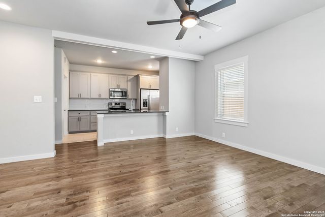 935 W Craig, San Antonio, TX 78201