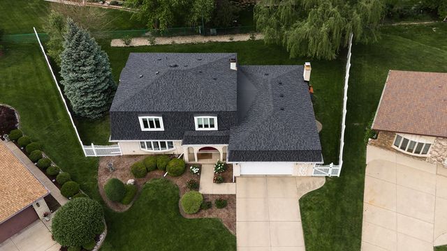 7810 Del Court, Darien, IL 60561