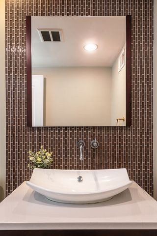 7810 Del Court, Darien, IL 60561