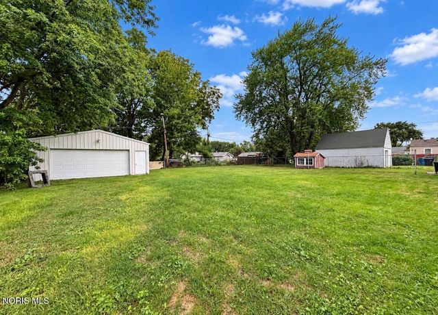 942 Cresceus Road, Oregon, OH 43616