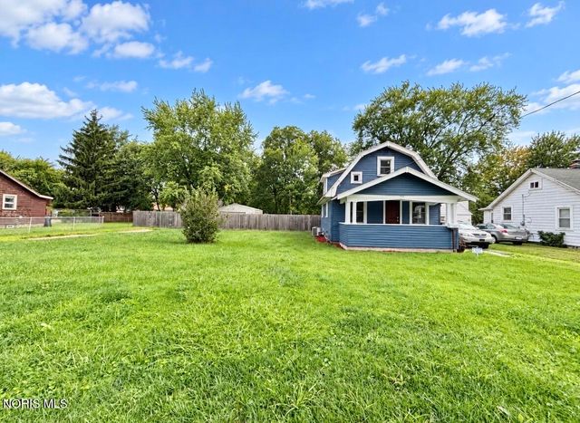 942 Cresceus Road, Oregon, OH 43616