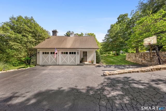 2444 Bronson Road, Fairfield, CT 06824