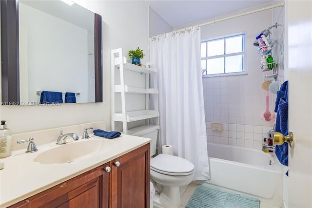 370 SE 2nd Avenue G3, Deerfield Beach, FL 33441