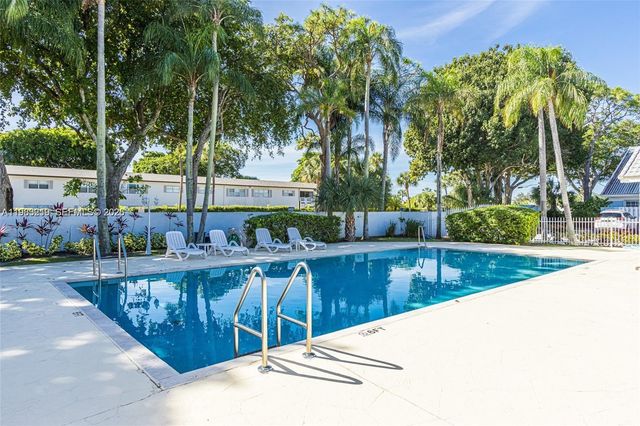 370 SE 2nd Avenue G3, Deerfield Beach, FL 33441