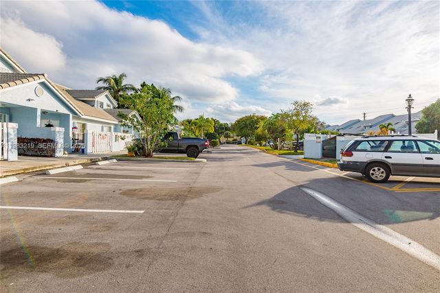 370 SE 2nd Avenue G3, Deerfield Beach, FL 33441