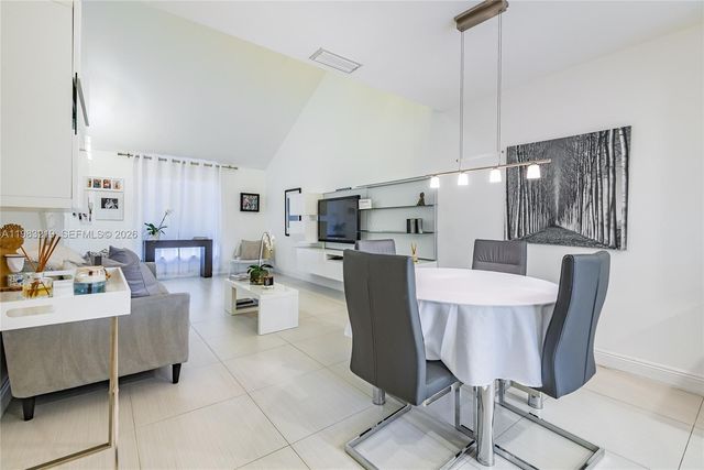 370 SE 2nd Avenue G3, Deerfield Beach, FL 33441