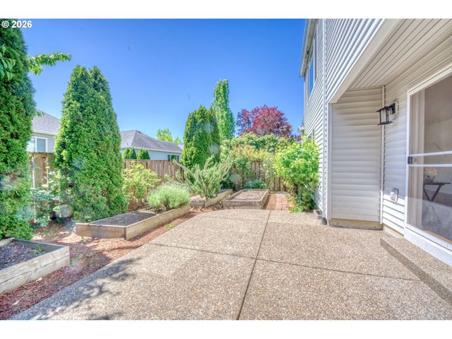 16828 Nw GREYHAWK Dr, Beaverton, OR 97006
