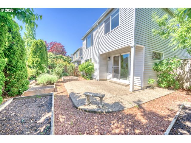 16828 Nw GREYHAWK Dr, Beaverton, OR 97006