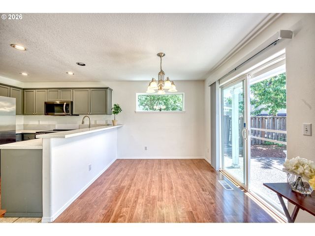16828 Nw GREYHAWK Dr, Beaverton, OR 97006
