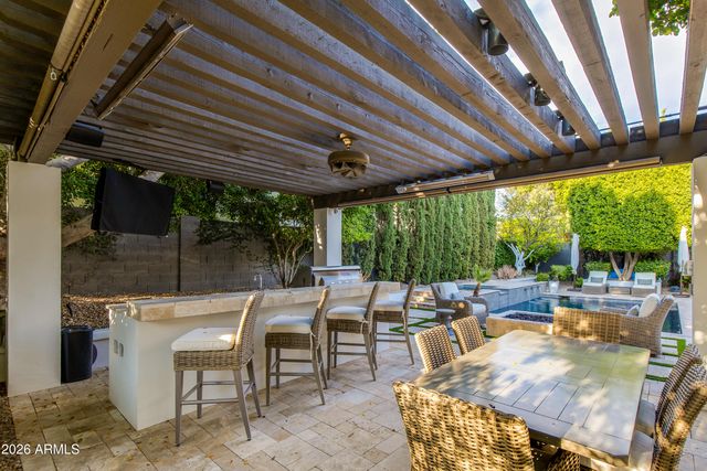 3160 E STELLA Lane, Phoenix, AZ 85016