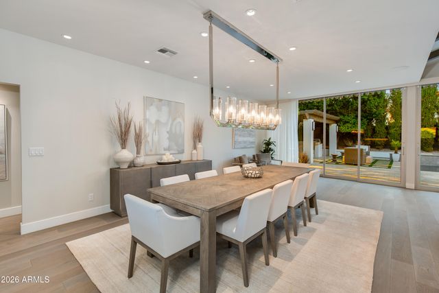 3160 E STELLA Lane, Phoenix, AZ 85016