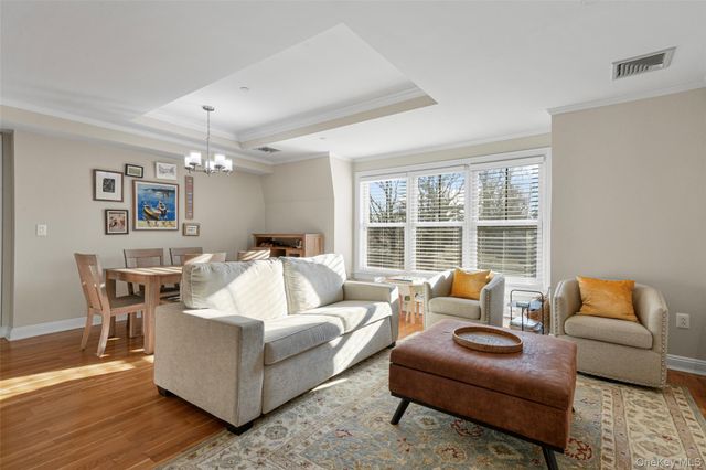 225 Stanley Avenue 303, Mamaroneck, NY 10543