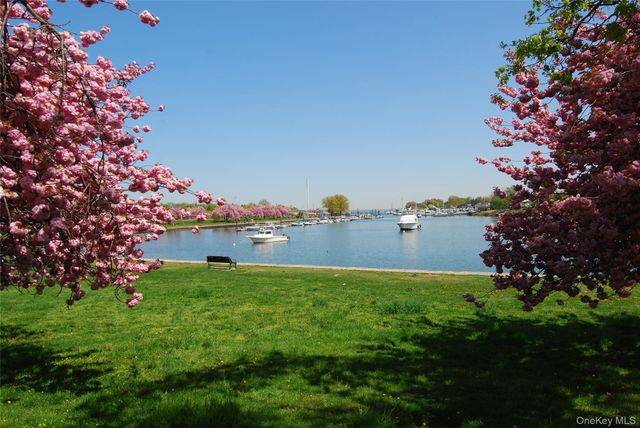 225 Stanley Avenue 303, Mamaroneck, NY 10543