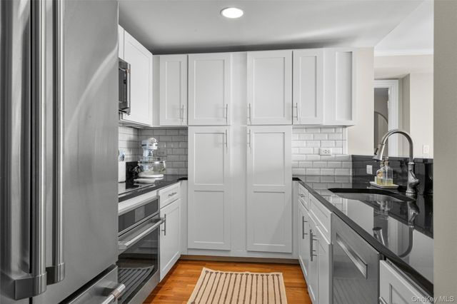 225 Stanley Avenue 303, Mamaroneck, NY 10543