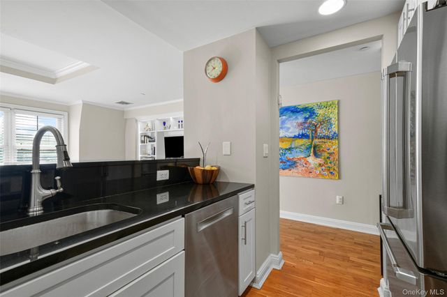 225 Stanley Avenue 303, Mamaroneck, NY 10543