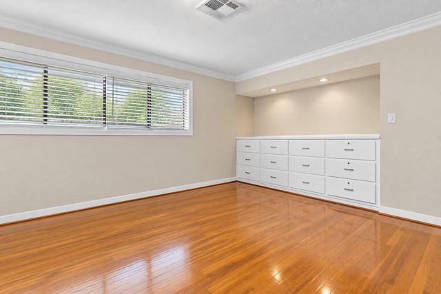 3641 Deal Street, Houston, TX 77025
