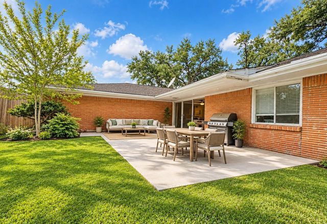 3641 Deal Street, Houston, TX 77025