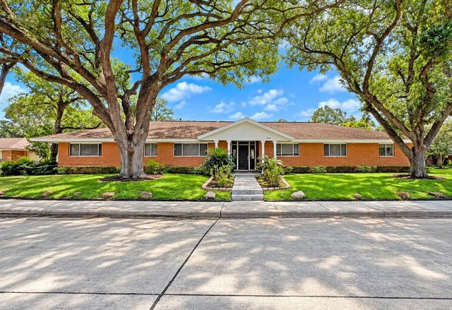 3641 Deal Street, Houston, TX 77025