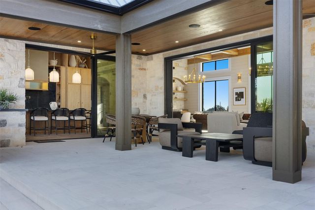 1030 Hackemack Rd, Round Top, TX 78954