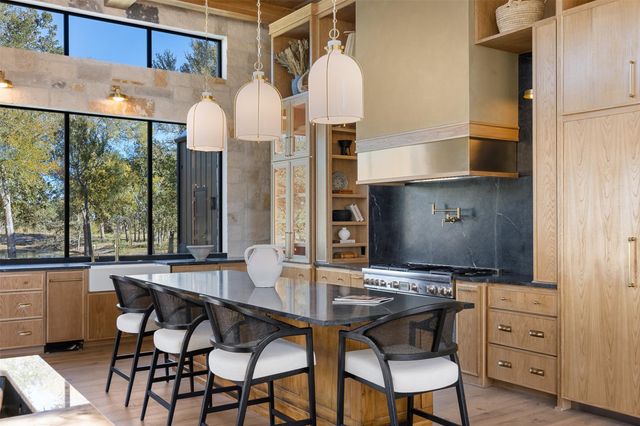 1030 Hackemack Rd, Round Top, TX 78954