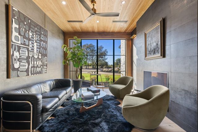 1030 Hackemack Rd, Round Top, TX 78954