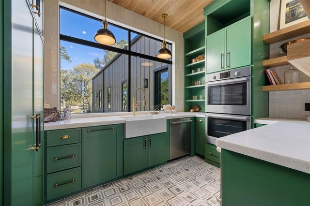 1030 Hackemack Rd, Round Top, TX 78954