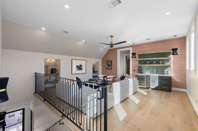 1030 Hackemack Rd, Round Top, TX 78954