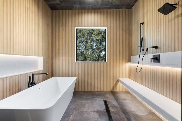 1030 Hackemack Rd, Round Top, TX 78954