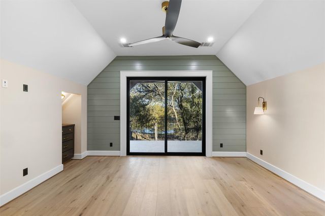 1030 Hackemack Rd, Round Top, TX 78954