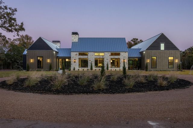 1030 Hackemack Rd, Round Top, TX 78954