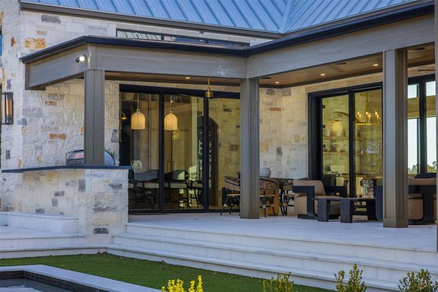 1030 Hackemack Rd, Round Top, TX 78954