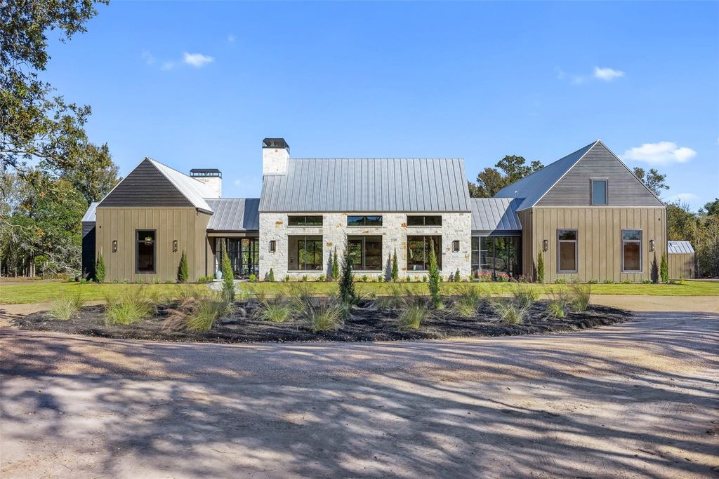 1030 Hackemack Rd, Round Top, TX 78954