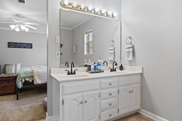 1600 Ridgefield Dr, Heber Springs, AR 72543