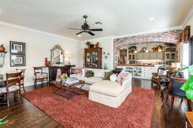 2590 King Arthur Boulevard, Lewisville, TX 75056