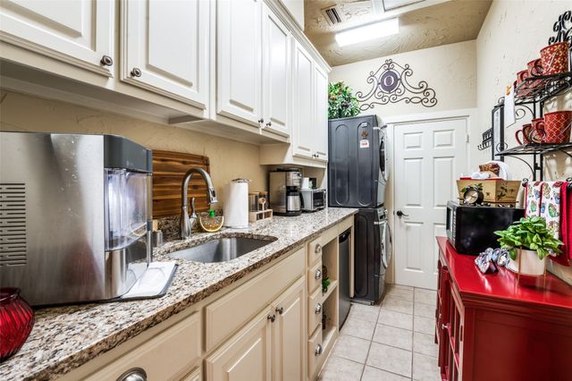 2590 King Arthur Boulevard, Lewisville, TX 75056