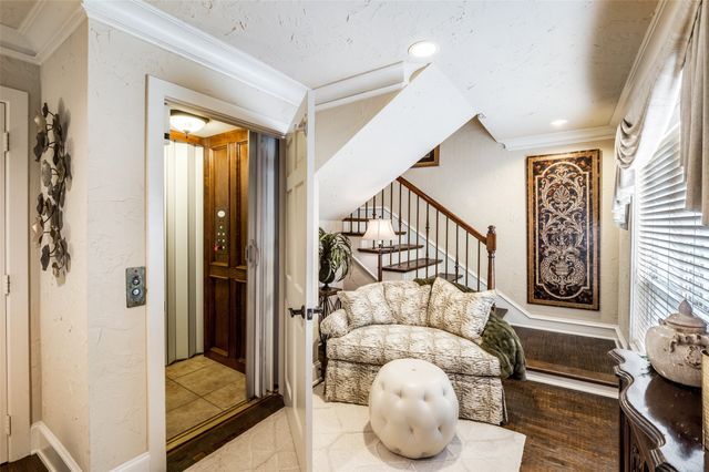 2590 King Arthur Boulevard, Lewisville, TX 75056