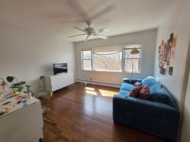 4022 N avers Avenue 2R, Chicago, IL 60618