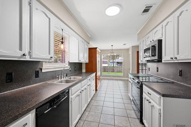 9321 Wesson St, Baton Rouge, LA 70809